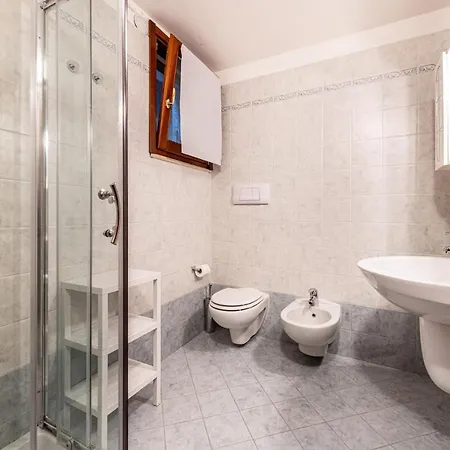 A2 One Bedroom Flat Тосколано-Мадерно